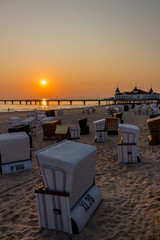 Morgendlicher Sonnenaufgang am Binzer Ostseestrand - Binz/Ostsee/Deutschland