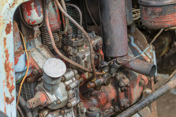 retro tractor. t-25. breakage, oil flow in the cylinder. there is a tint. air cooling