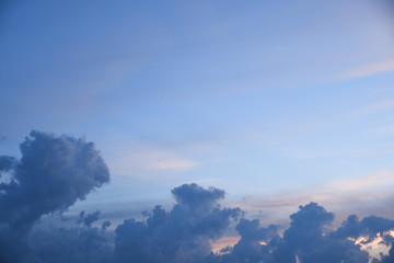  Beautiful cloudy sky with sun rays. Cloudy abstract background. Sunset light.