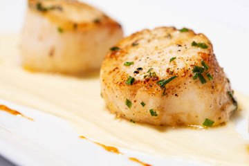 Scallops in Butter with Chives