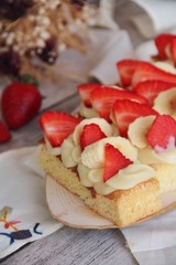 strawberry slice cake with cream