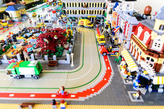 Afbeeldingen over "Lego City" – Blader in stockfoto's, vectoren en video's  over 67 | Adobe Stock