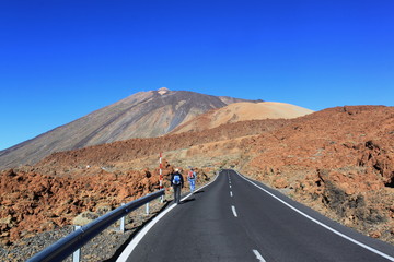 Wandern im Urlaub zum Vulkan