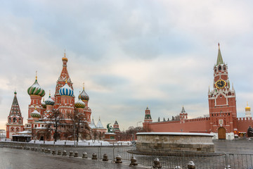 Fototapeta premium Saint Basil's Cathedral on Red Square in Moscow, Russia