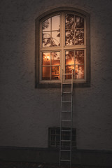 Leiter an Fenster