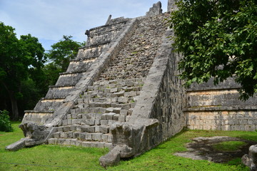 Fototapeta na wymiar Chichen Itza maya site in mexico