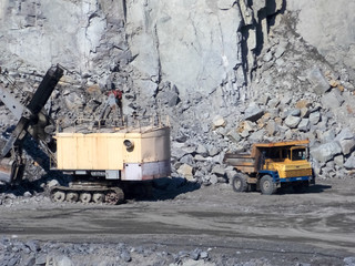 mining and loading of crushed stone in Ukraine