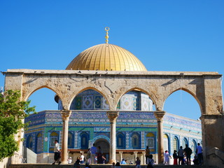 Naklejka premium エルサレムの神殿の丘にある岩のドーム