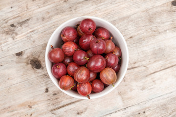 Schüssel mit Beeren