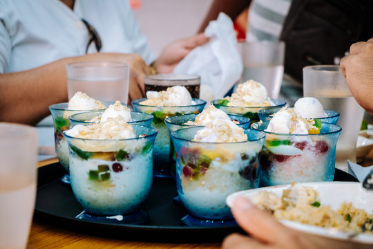  Family Eating With Ordered Seven Servings Of The Popular And Favorite Filipino Cold Dessert 