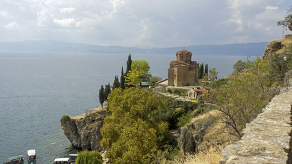 Fototapeta na wymiar Sv Jovan Kaneo Church at Ohrid Lake