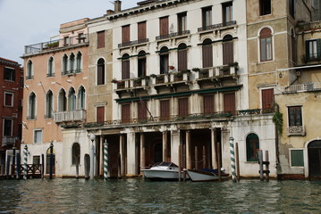 Fototapeta na wymiar Venice urban architecture with canals and bay