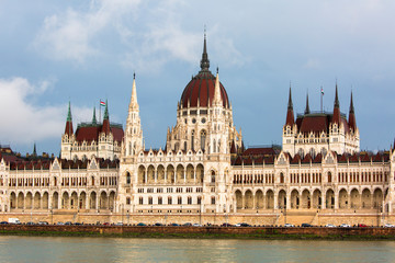 Hungarian Parliament Building and Dunabe river, Budapest, Hungary