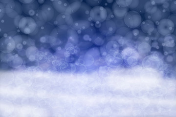 Hintergrund mit Schneefall in blau wei&szlig; bei winterlichem Nachthimmel