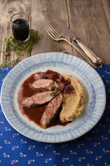 Venison entrecôte with with rosehip sauce and mashed potatoes