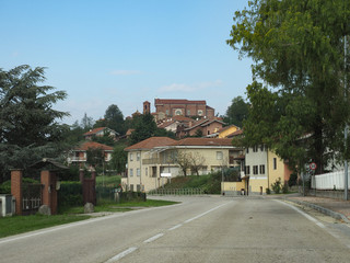 Fototapeta na wymiar View of the city of Pralormo