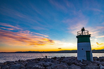 coucher de soleil sur le port de Saint Laurent du var