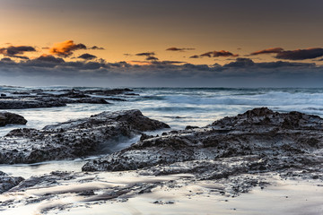 Obraz premium Wild Surf at Malua Bay - Sunrise Seascape
