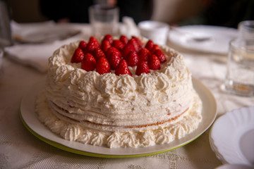 TARTA DE FRESAS Y NATA