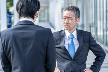 ビジネスマン　説教