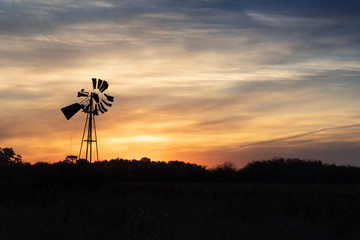 Atardecer en el molino