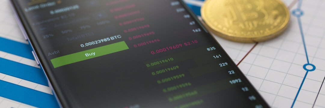 The application for trading on Bitcoin stock exchange online display of information display charts the growth and fall