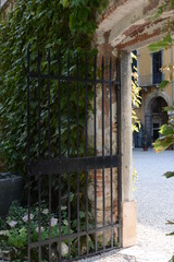Il cancello del giardino
