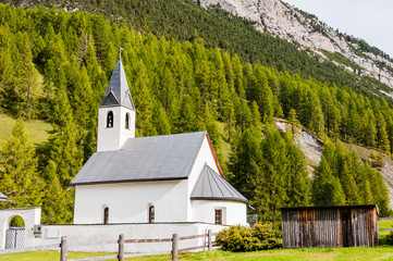 S-charl, Kirche, Val S-charl, Schlucht, Wanderweg, Nationalpark, Unterengadin, Alpen, Graubünden, Sommer, Schweiz