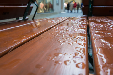 Biergarten im Regen