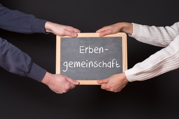 Familie streitet als Erbengemeinschaft um das Erbe