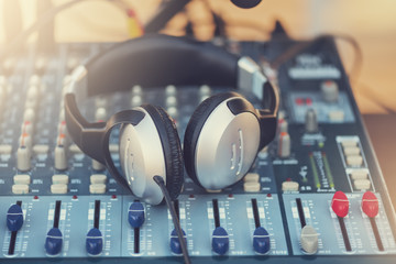 Obraz na płótnie Canvas DJ deck and DJ headphones