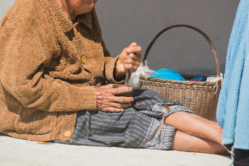 pound betel by hand