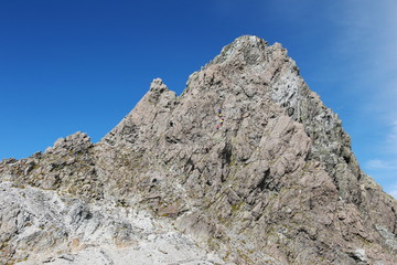 北アルプス　槍ヶ岳山荘から槍ヶ岳の穂先を仰ぎ見る