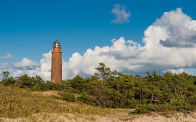 Fototapeta na wymiar Leuchtturm Darßer Ort; Halbinsel Fischland-Darß-Zingst; Deutschland