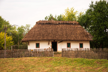 Fototapeta na wymiar Old Ukrainian historical village house