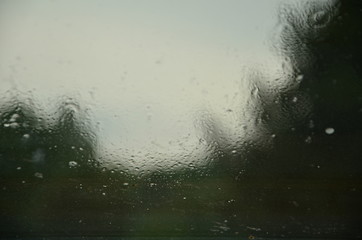 deszcz za szyba