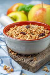 Organic granola with raisins and apples.