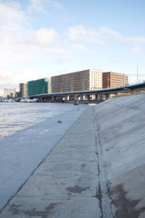Obraz premium transport overpass over the river on a sunny day