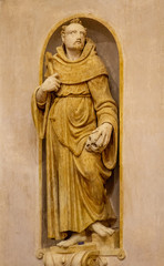 Fototapeta na wymiar Pavia, Italy. 2017/12/2. Statue of Saint Francis of Assisi in the 