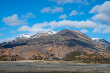 Fototapeta na wymiar Stafafellsfjoll mountains and River Jokulsa in Lon in east Iceland on a sunny day
