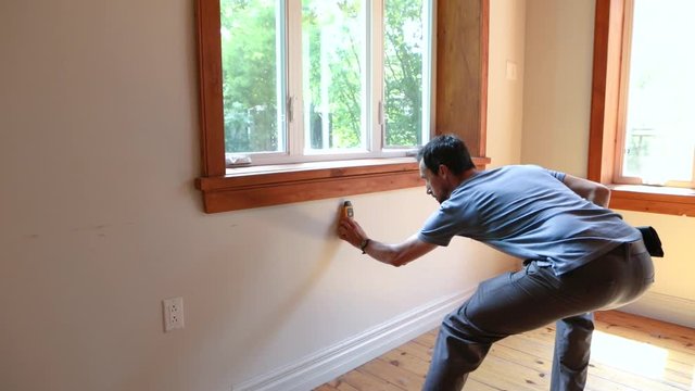 Indoor damp & air quality (IAQ) testing. A short video of a professional building control inspector carrying out an indoor environmental quality (IEQ) assessment of a domestic property with equipment.