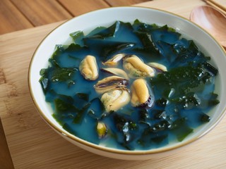  Korean food mussels seaweed soup