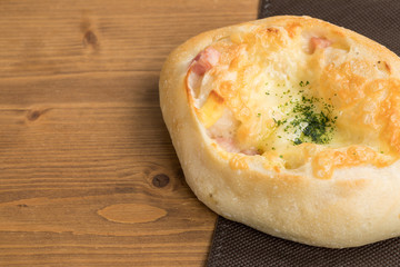 ベーコンチーズパン　コピースペース　パン屋　bread 