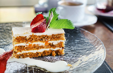 carrot cake with cream cheese