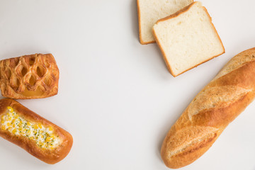 いろいろな種類のパンの集合　bread breakfast コピースペース　