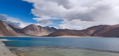 Fototapeta premium Pangong Tso lake of Ladakh, India. Pangong Tso, Tibetan for 
