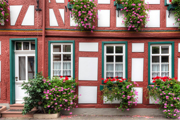 Ein Fachwerkhaus in der historischen Altstadt von Seligenstadt, Hessen