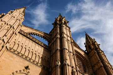 Cathedrale Palma die Mallorca Balearen Spanien Wahrzeichen Kirche Fassade Urlaub Ferien Kirche...