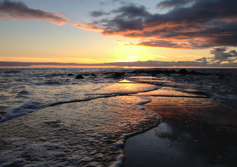Borkum Sonnenuntergang Wellen Brandung Strand Meer Nordsee Farben Welterbe Nationalpark Wattenmeer...