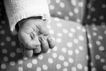 Petit main de bébé, nourrisson